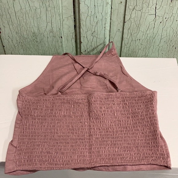 Weekend Vibes Crop Top - Picture 3 of 7